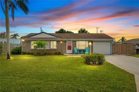 8052 SE Evergreen Street Hobe Sound FL 33455