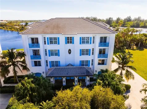 9019 Somerset Bay Lane Vero Beach FL 32963