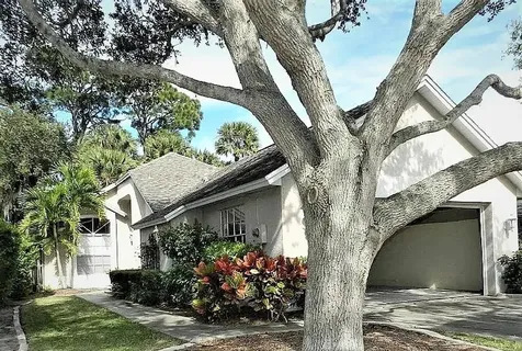 480 10th Place Vero Beach FL 32960