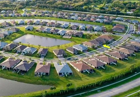 4220 Silver Maple Way Vero Beach FL 32967