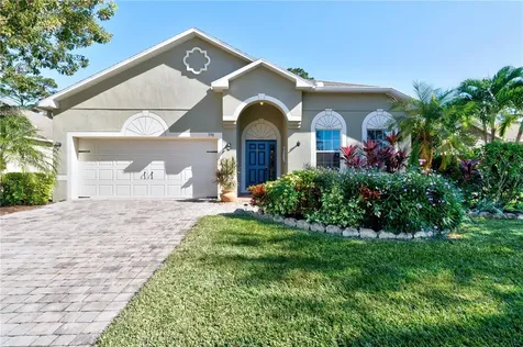 390 Lexington Avenue SW Vero Beach FL 32962