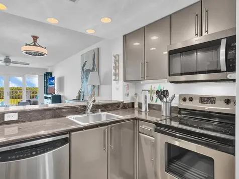 2700 Ocean Drive Vero Beach FL 32963