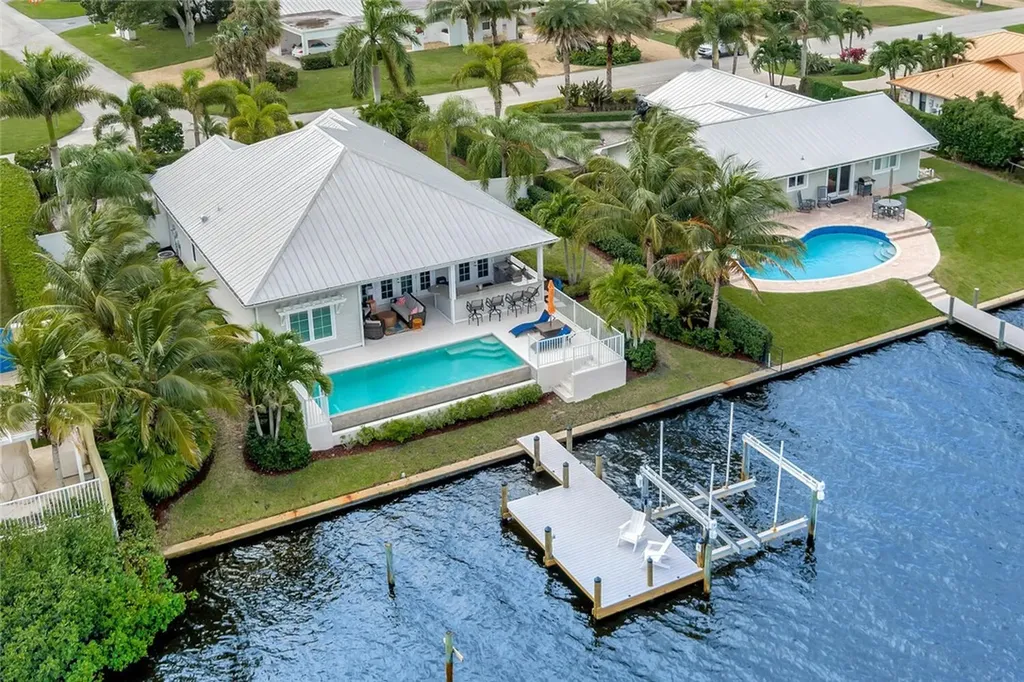 10 Tarpon Drive Vero Beach FL 32960