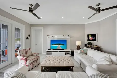 10 Tarpon Drive Vero Beach FL 32960
