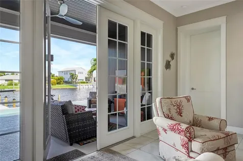 10 Tarpon Drive Vero Beach FL 32960