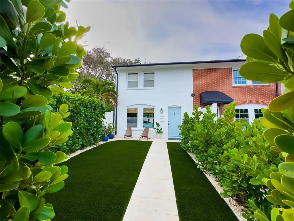 824 Dahlia Lane Vero Beach FL 32963