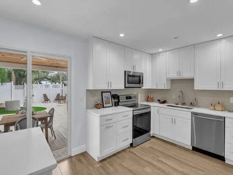 824 Dahlia Lane Vero Beach FL 32963