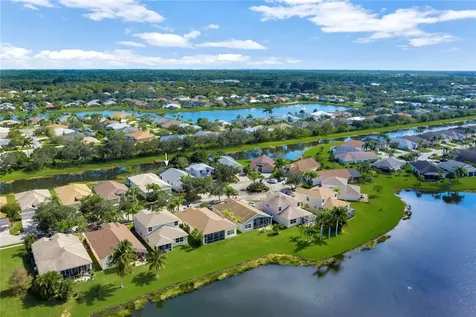 600 Calamondin Way SW Vero Beach FL 32968