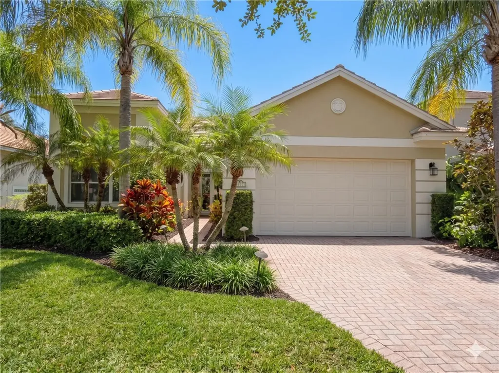 1237 River Reach Drive Vero Beach FL 32967