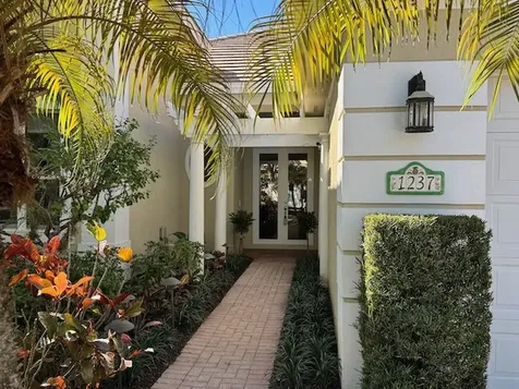 1237 River Reach Drive Vero Beach FL 32967