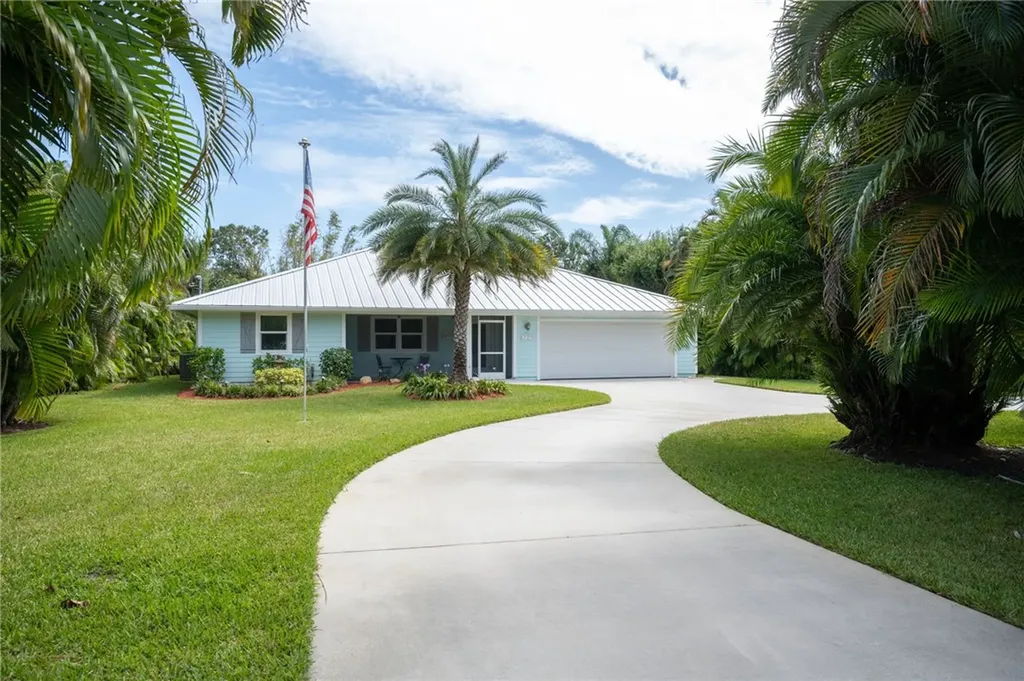 1724 27th Avenue Vero Beach FL 32960