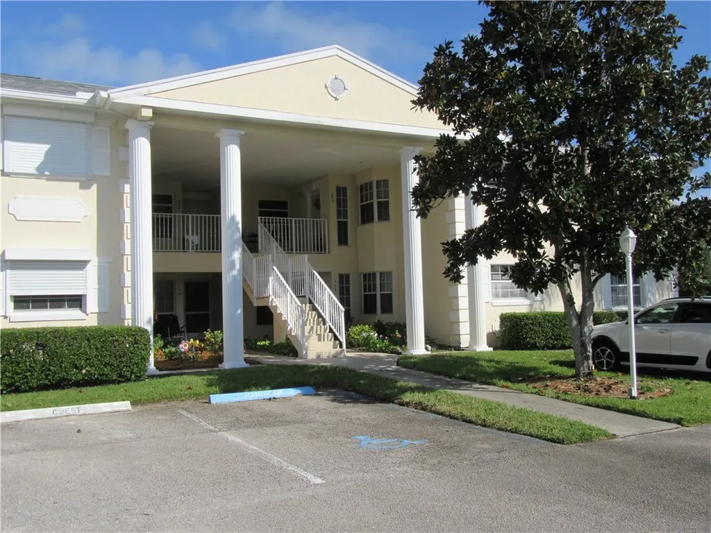 720 Lake Orchid Circle Vero Beach FL 32962
