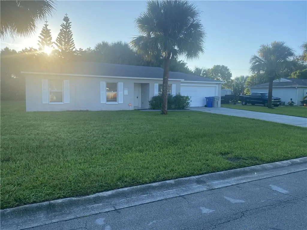 2316 17th Avenue SW Vero Beach FL 32962