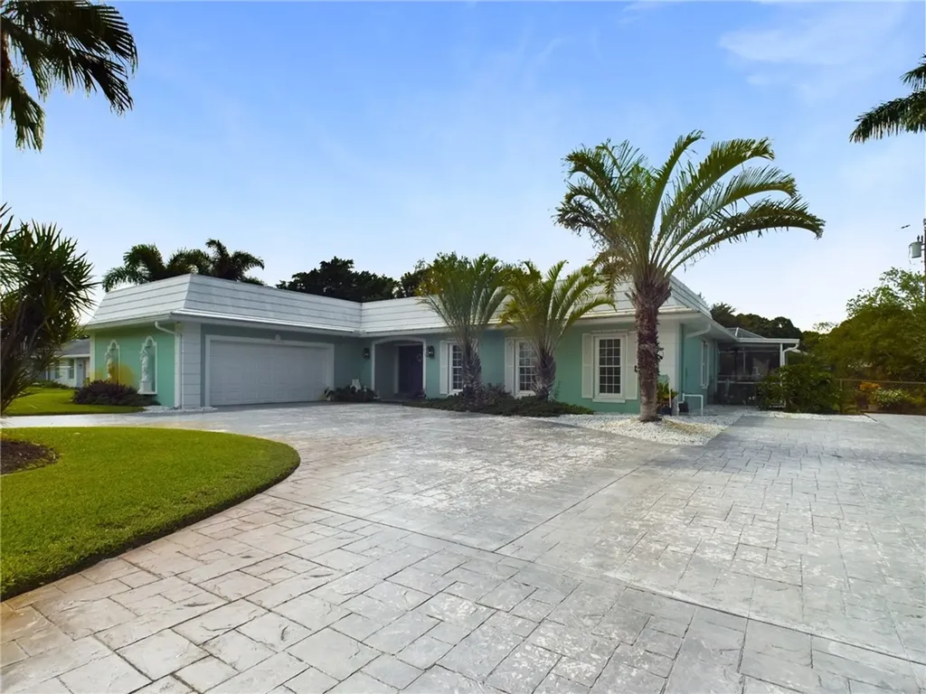 715 10th Court Vero Beach FL 32962