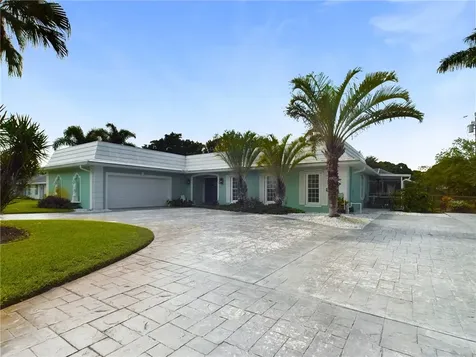 715 10th Court Vero Beach FL 32962