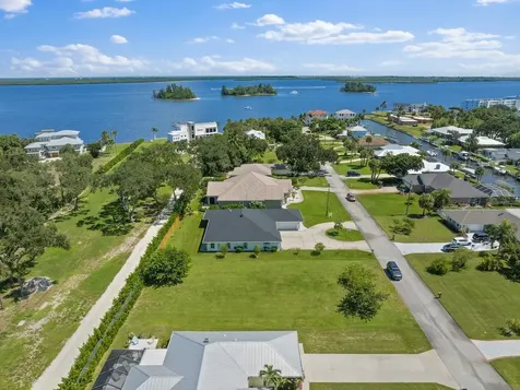 6616 110th Place Sebastian FL 32958