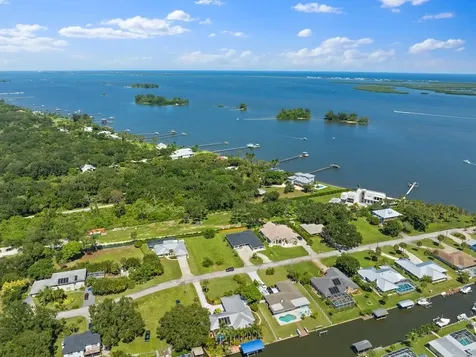 6616 110th Place Sebastian FL 32958