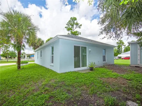 1196 17th Avenue SW Vero Beach FL 32962