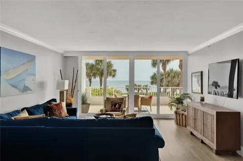 8866 N Sea Oaks Way Vero Beach FL 32963