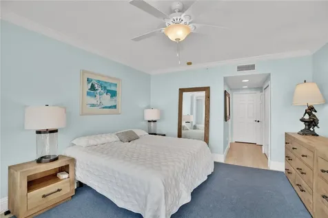 8866 N Sea Oaks Way Vero Beach FL 32963