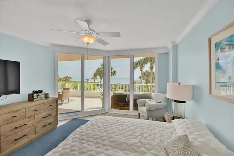 8866 N Sea Oaks Way Vero Beach FL 32963