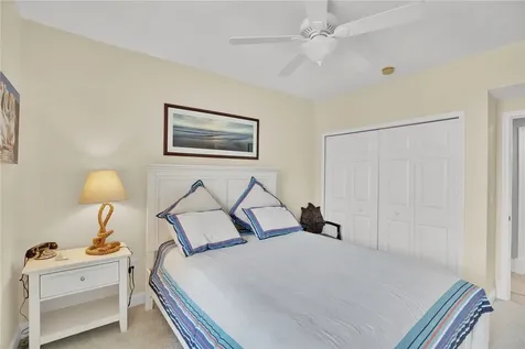 8866 N Sea Oaks Way Vero Beach FL 32963