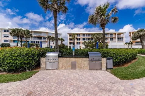 8866 N Sea Oaks Way Vero Beach FL 32963