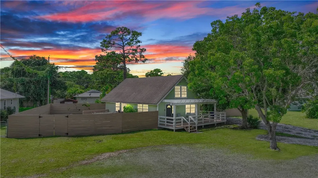 1515 21st Avenue SW Vero Beach FL 32962