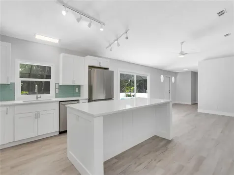 4107 18th Street Vero Beach FL 32960