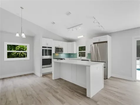 4107 18th Street Vero Beach FL 32960