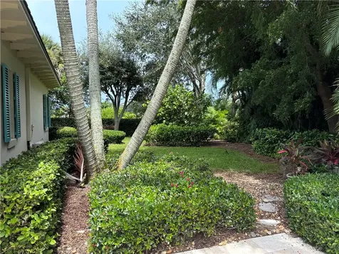 410 N Palm Island Circle Vero Beach FL 32963
