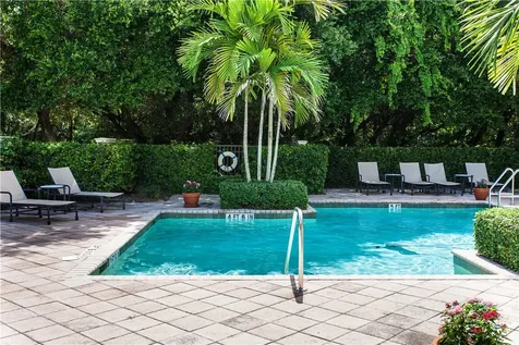 410 N Palm Island Circle Vero Beach FL 32963