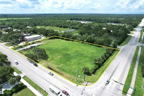 4075 43rd Avenue Vero Beach FL 32960