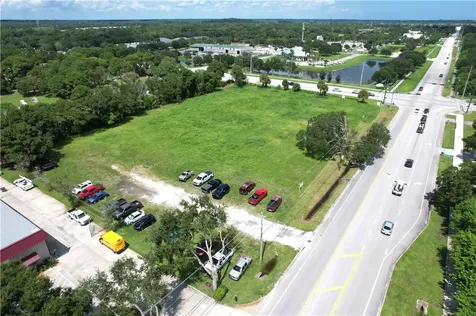 4075 43rd Avenue Vero Beach FL 32960