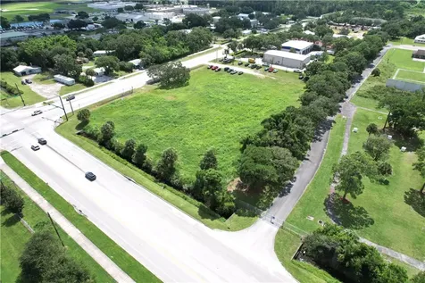 4075 43rd Avenue Vero Beach FL 32960