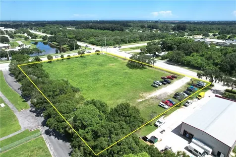 4075 43rd Avenue Vero Beach FL 32960