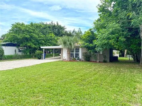 140 6th Court SW Vero Beach FL 32962
