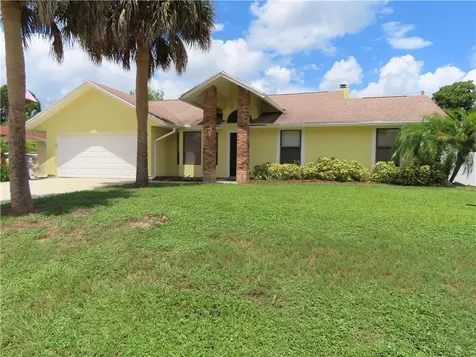 110 Melton Avenue Sebastian FL 32958