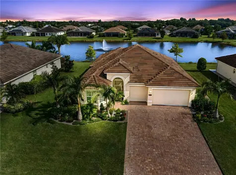 4836 Four Lakes Circle SW Vero Beach FL 32968