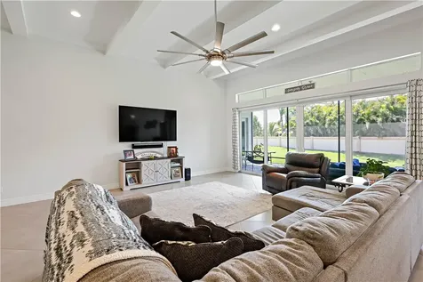 4725 Four Lakes Circle SW Vero Beach FL 32968