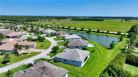 4725 Four Lakes Circle SW Vero Beach FL 32968