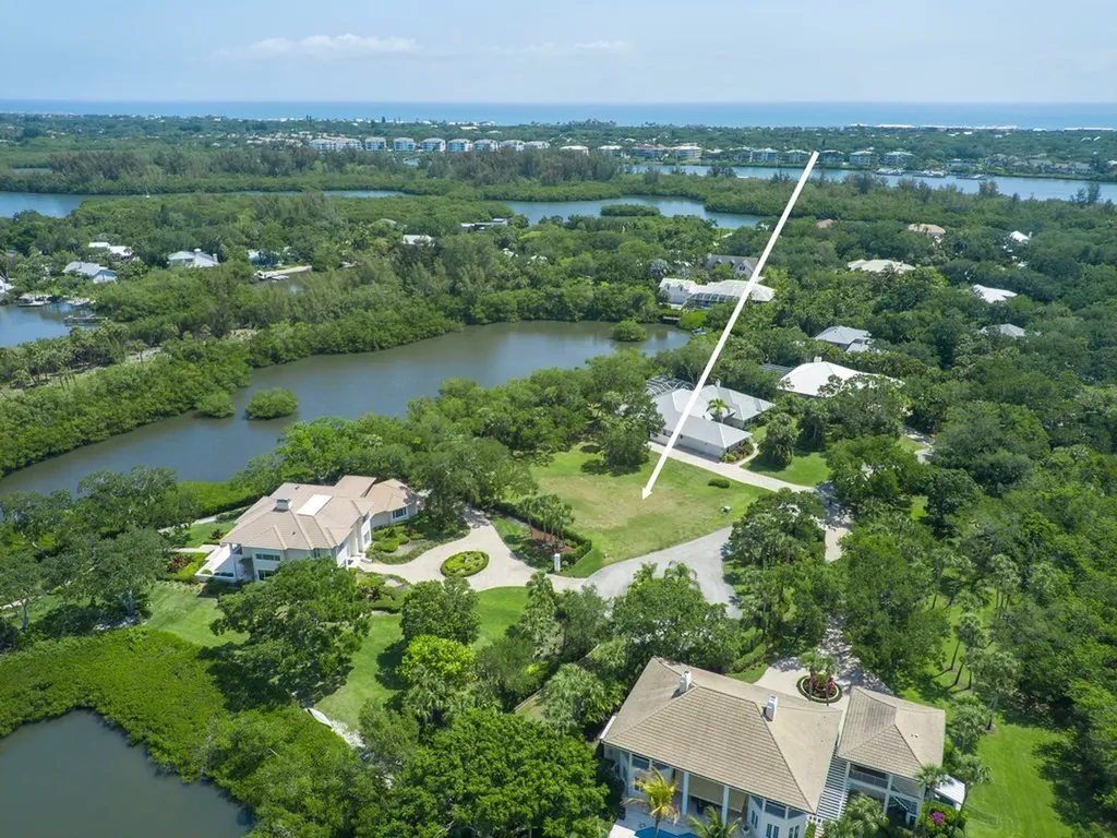 2660 Riverview Court Vero Beach FL 32963