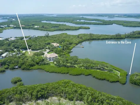 2660 Riverview Court Vero Beach FL 32963