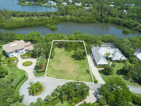 2660 Riverview Court Vero Beach FL 32963