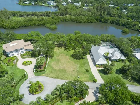 2660 Riverview Court Vero Beach FL 32963