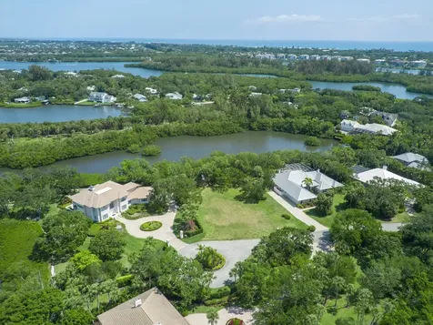 2660 Riverview Court Vero Beach FL 32963