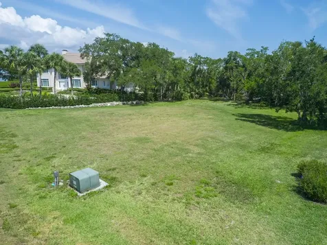 2660 Riverview Court Vero Beach FL 32963