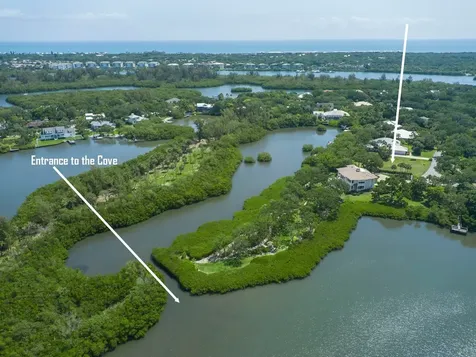 2660 Riverview Court Vero Beach FL 32963