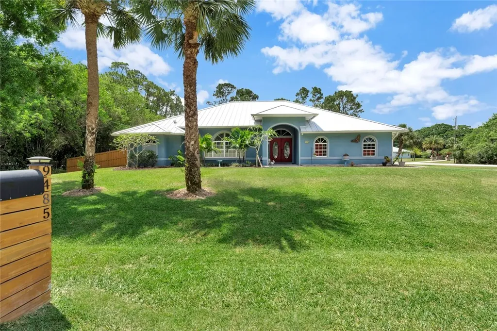 9485 85th Place Vero Beach FL 32967