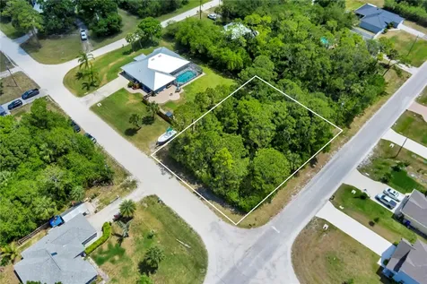 9485 85th Place Vero Beach FL 32967